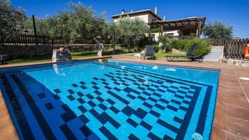Seasonal outdoor pool, sun loungers
