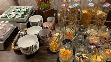 Café da manhã com buffet diário (EUR 14 por pessoa)