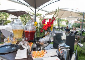 Garden view - Hotel & Restaurant Ebnet (Mutterstadt)