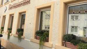واجهة المنشأة
