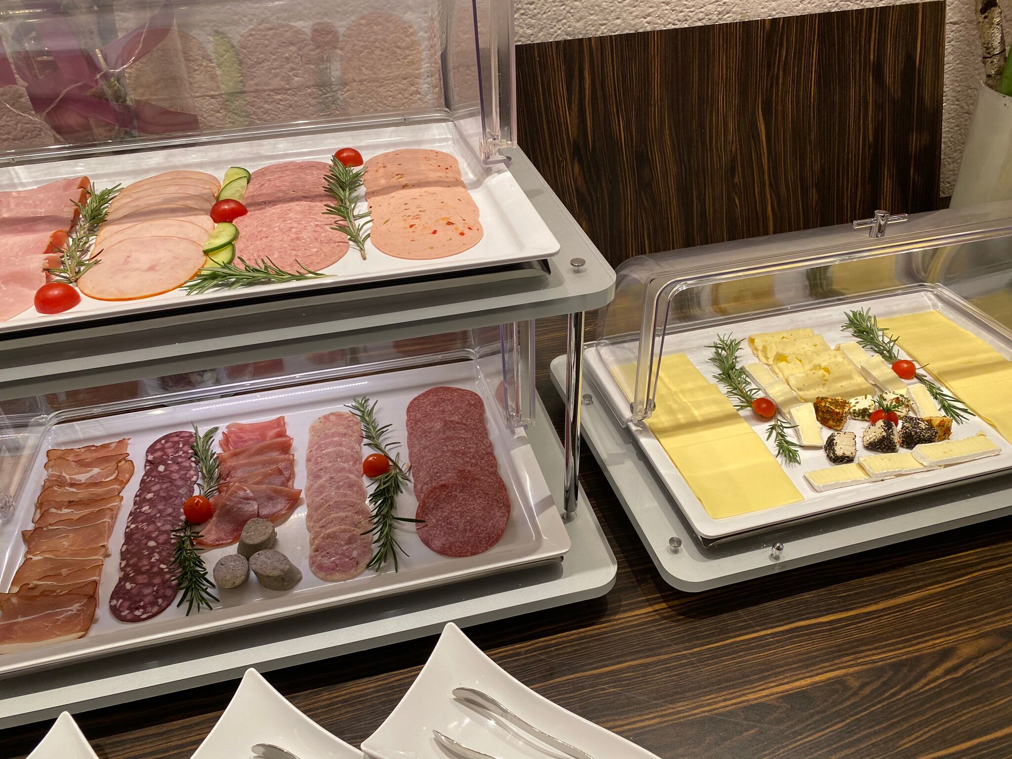daily buffet breakfast (eur 14 per person)