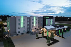 Exterior - Holiday Inn Gonzales by IHG (Gonzales)
