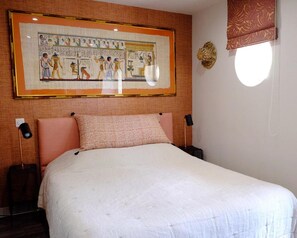 Double Room (Coloniale) | Individually decorated, individually furnished, blackout curtains - Le Petit Nailly (Magny-les-Hameaux)