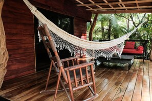 Comfort Bungalow, Multiple Beds, Non Smoking | 1 bedroom, in-room safe, individually decorated, individually furnished