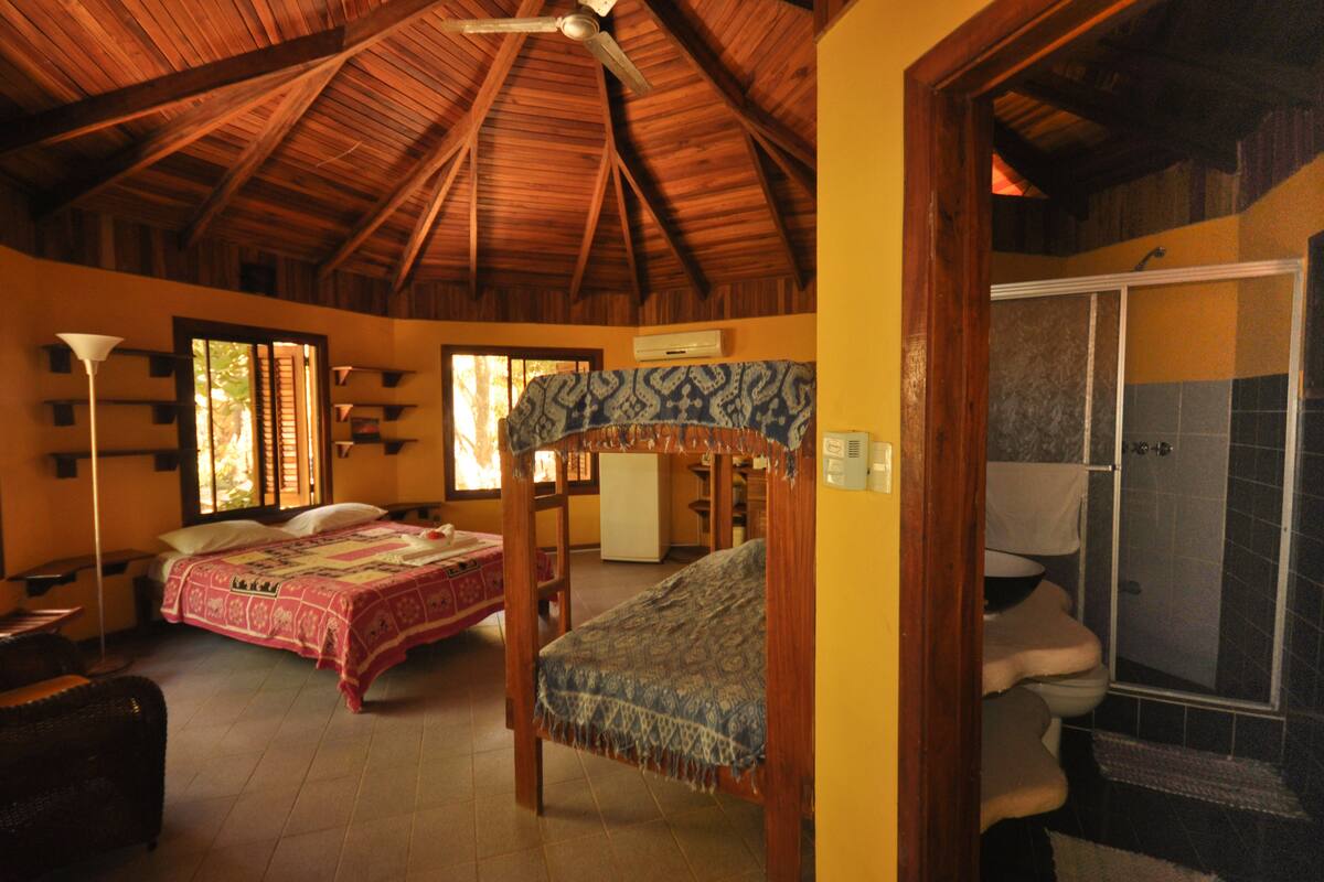 Traditional Apartment, Multiple Beds, Non Smoking | 1 bedroom, in-room safe, WiFi (free), individually decorated