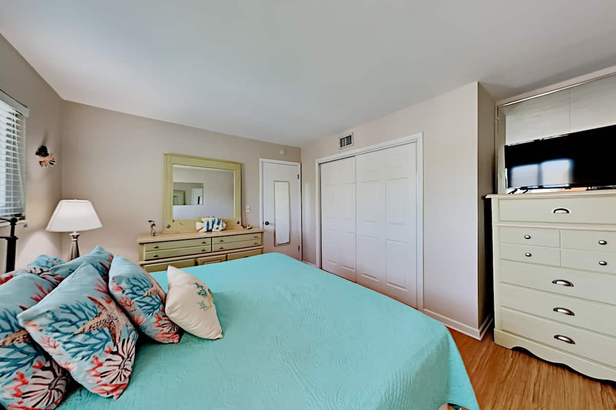 Apartment, 2 Schlafzimmer | Bügeleisen/Bügelbrett, kostenloses WLAN, individuell dekoriert