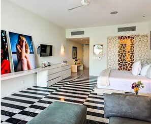 Premier Villa | 4 bedrooms, in-room safe, blackout drapes, iron/ironing board