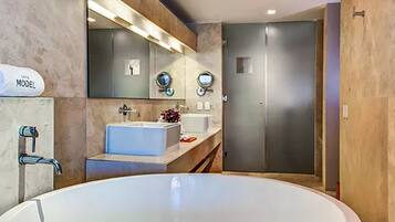 Premier Villa | Bathroom