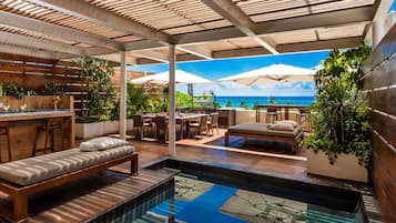 Premier Villa | Sun deck