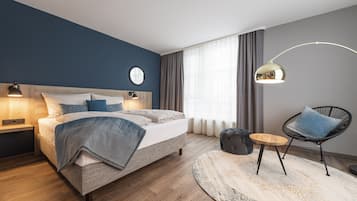 Allergikerbettwaren, Zimmersafe, Schreibtisch, VerdunkelungsvorhÀnge