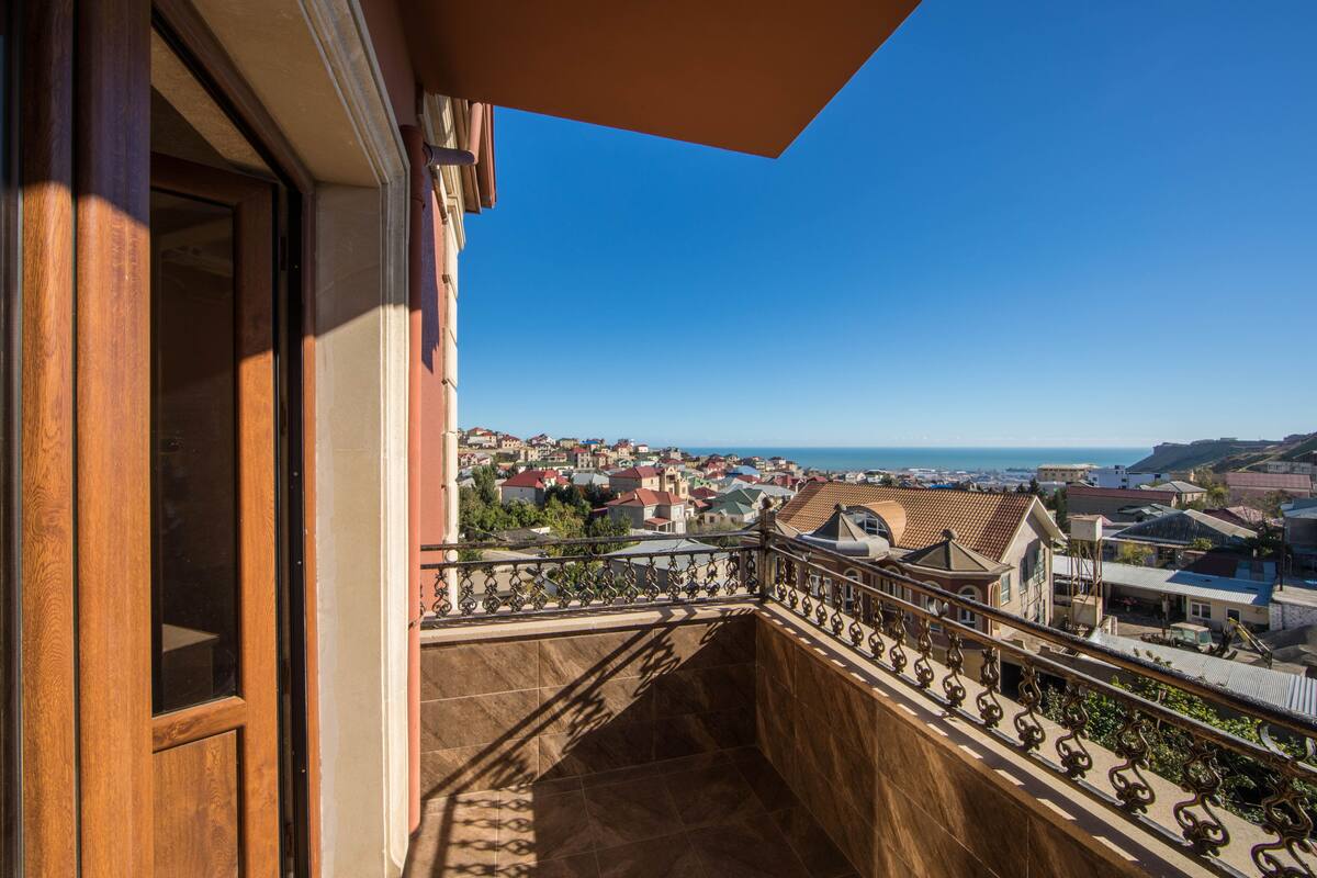 Premium Apartment | 2 bedrooms, minibar, in-room safe, desk