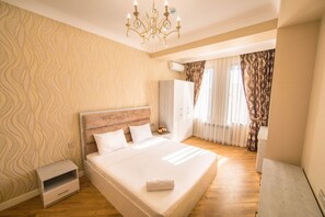 2 Schlafzimmer, Minibar, Zimmersafe, individuell dekoriert