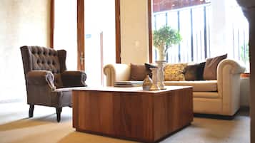 Sala de estar en el lobby