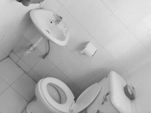 Bathroom - Town house Unit in Kampala (Kampala)