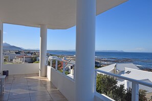 Family Apartment, 3 Bedrooms, Sea View | Terrace/patio