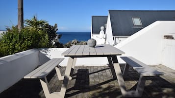 Romantische studio, uitzicht op zee | Terras