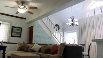 Exclusive Apartment | Living area | Flat-screen TV