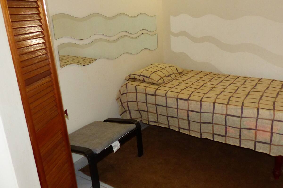 Deluxe Double Room, 2 Bedrooms | 2 bedrooms, iron/ironing board, WiFi (free), bed sheets