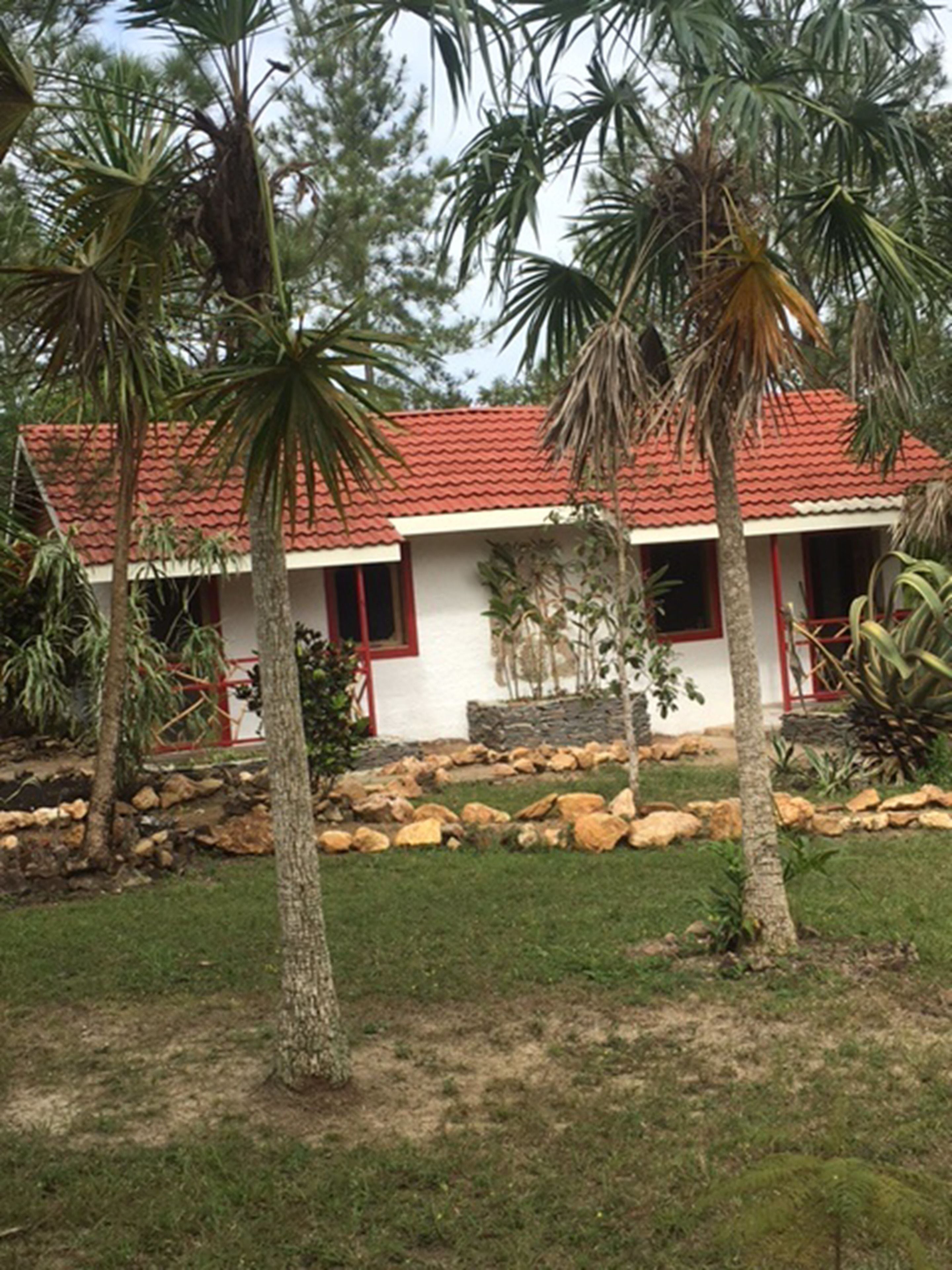 المنشأة من الخارج