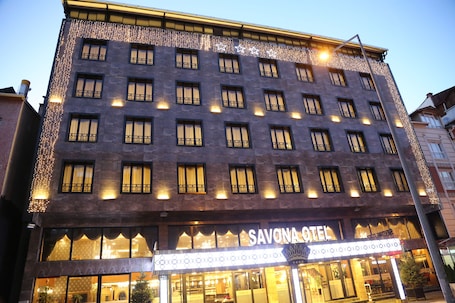 Fachada de la propiedad. Savona Otel