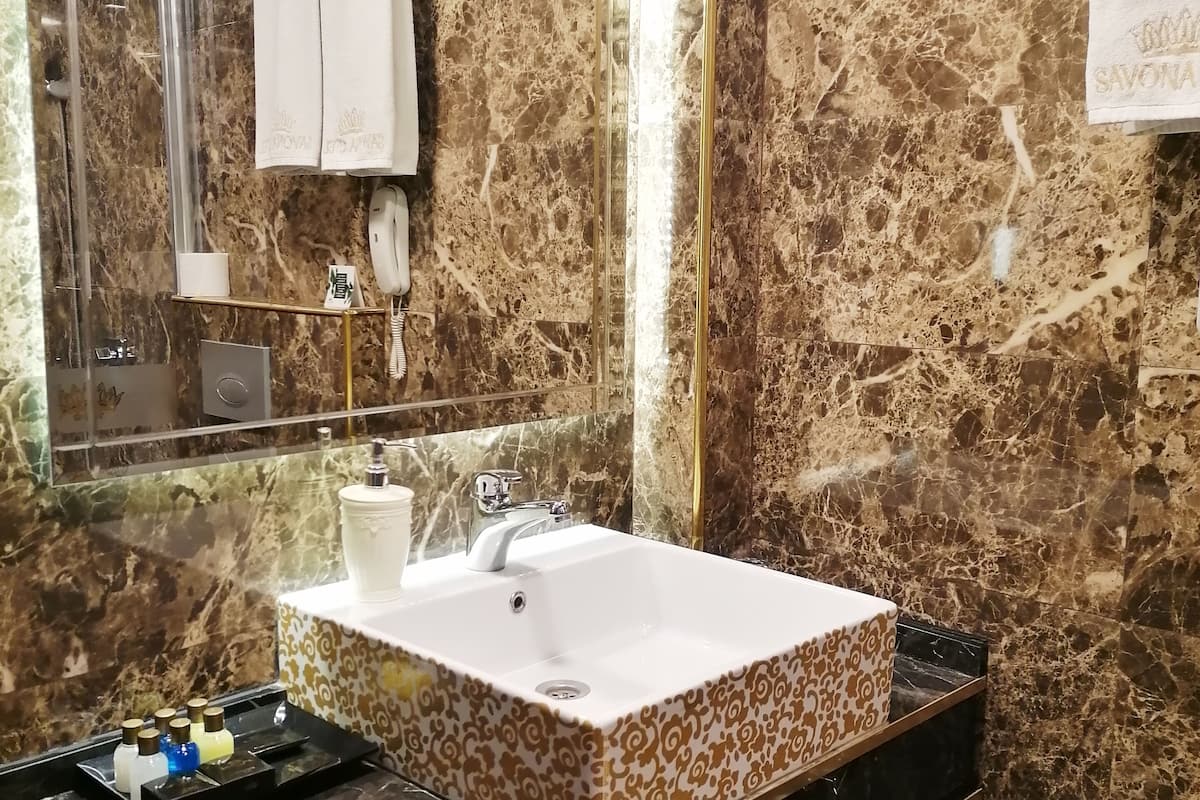 single room | 1 bedroom, egyptian cotton sheets, premium bedding, memory-foam beds