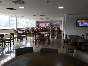Daily continental breakfast for a fee - Rede Concept Hotel Salvador (Salvador)