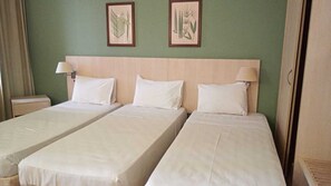 Apartamento triplo 3 camas de solteiro | Desk, blackout drapes, soundproofing, free WiFi - Rede Concept Hotel Salvador (Salvador)