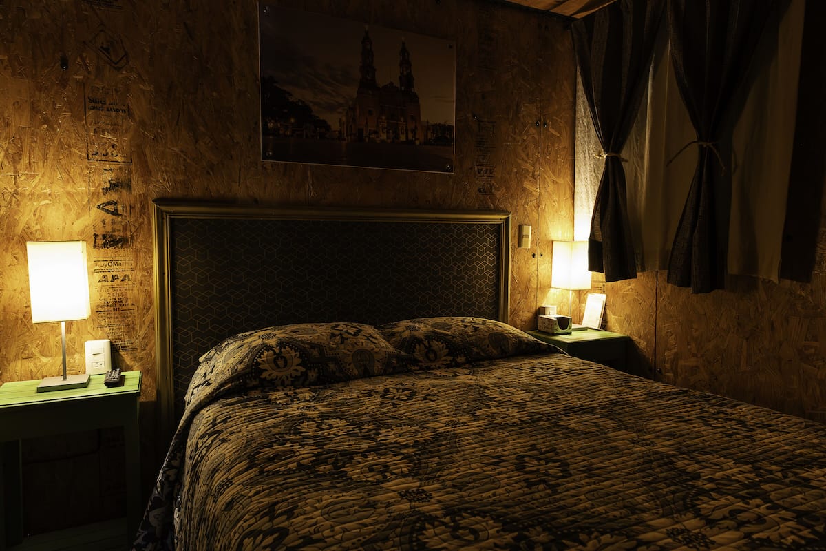 1 bedroom, in-room safe, individually decorated, individually furnished