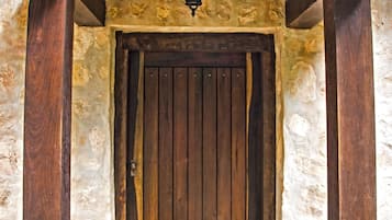 Individualmente decorados, quartos à prova de som, roupa de cama