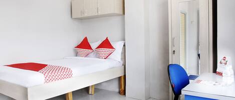 Habitación estándar doble | Escritorio, wifi gratis, ropa de cama