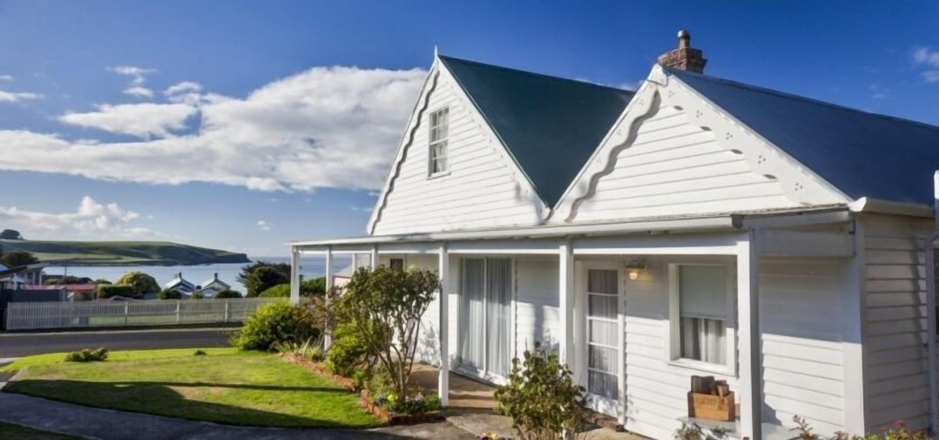 Abbey's Cottage — image 1
