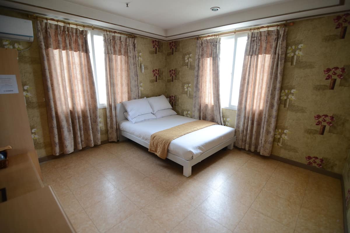 Double Room | Soundproofing, free WiFi
