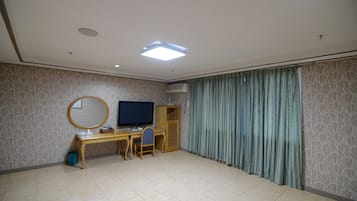 Habitaciรณ tradicional (Deluxe Ondol) | Equipament de l'habitaciรณ