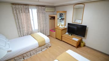 Habitaciรณ amb dos llits individuals estร ndard | Habitacions insonoritzades i wifi gratuรฏta