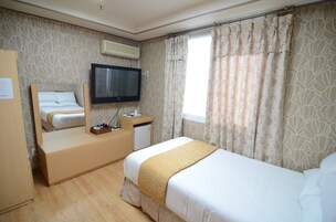 Standard Single Room | Soundproofing, free WiFi