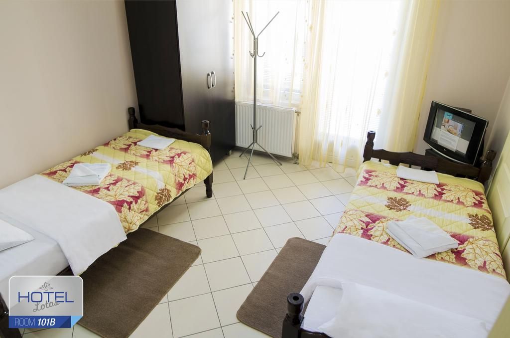 Soundproofing, iron/ironing board, free WiFi