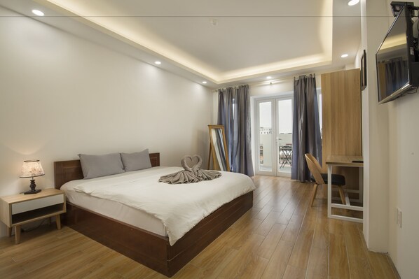 华丽双人房, 阳台 (Old Quarter View) | 办公桌、免费 WiFi