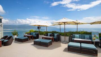 Breakfast, lunch, dinner served; local and international cuisine