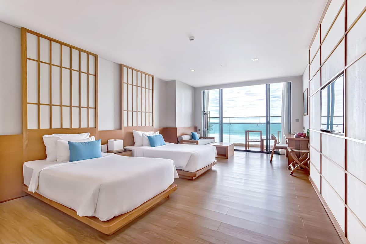 Premier Suite, 2 Single Beds, Balcony, Ocean View (Bathtub)