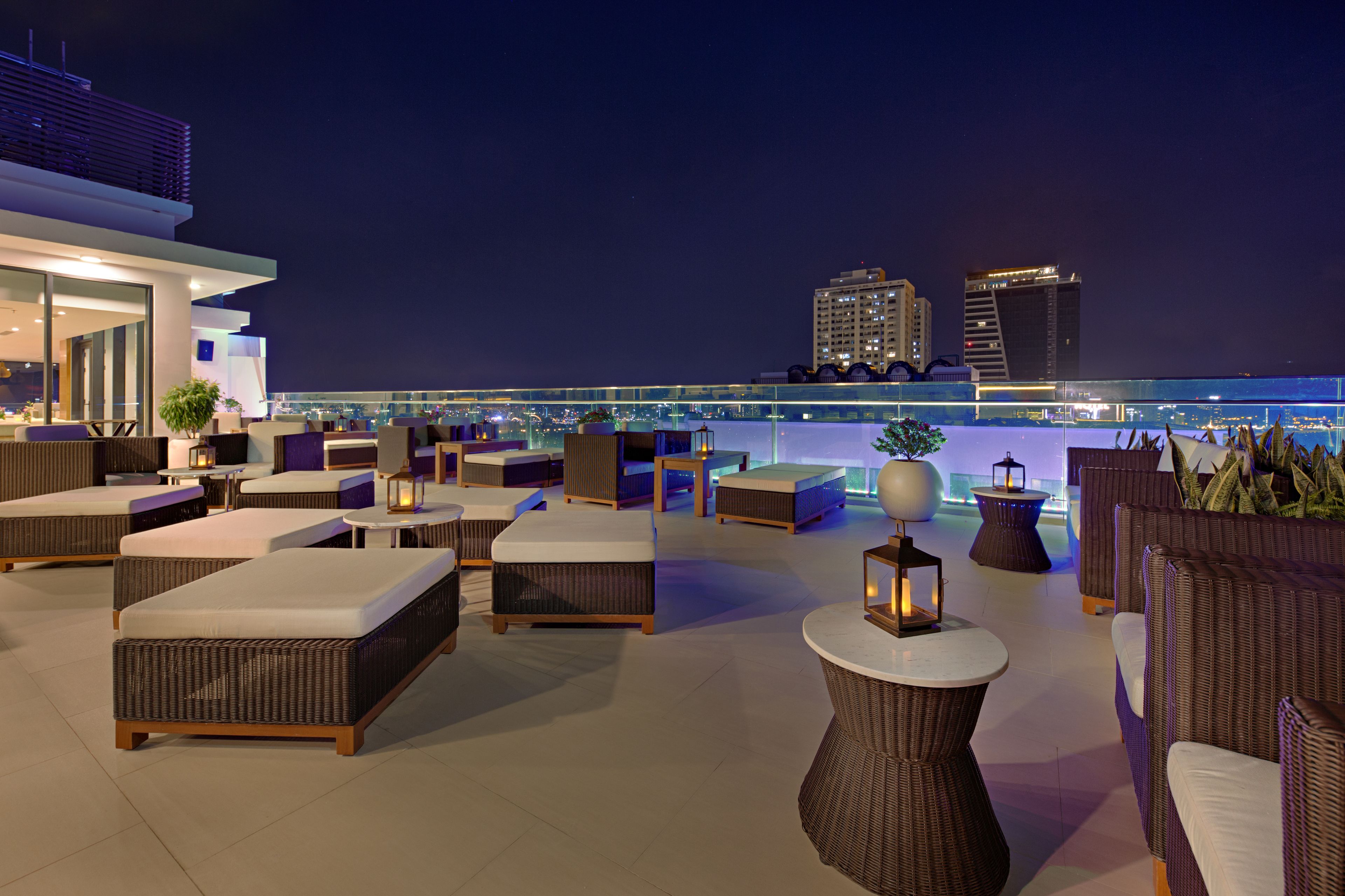 rooftop bar