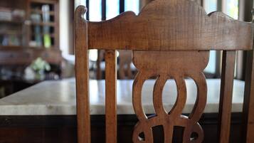 Dagelijks lokaal ontbijt inbegrepen