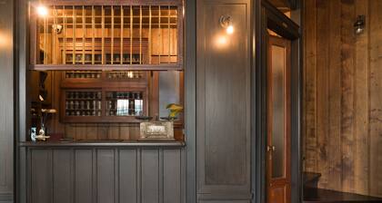 1905 Heritage Corner