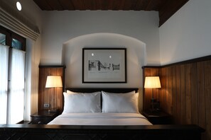 Superior Colonial Room | Minibar, caja de seguridad en la habitación y decoración personalizada 