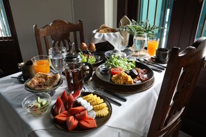 Free daily local cuisine breakfast  - 1905 Heritage Corner (Bangkok)