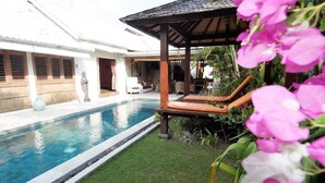 Hồ bơi trong nhà/ngoài trời