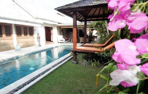 Indoor/outdoor pool - Villa Yogan (Seminyak)
