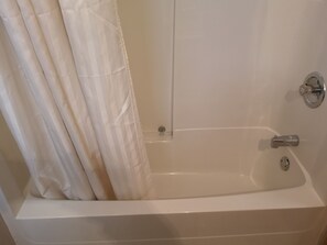 Room, 1 Queen Bed, Non Smoking | Bathroom shower - Ranchland Villa Motel (Merritt)