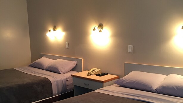 Double Room, 2 Queen Beds, Non Smoking - Ranchland Villa Motel (Merritt)