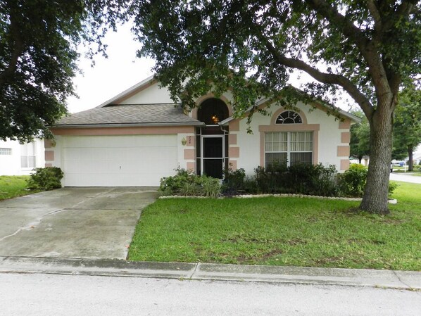 Front of property - Sm215695 - Davenport Lakes - 3 Bed 2 Baths Villa (Davenport)