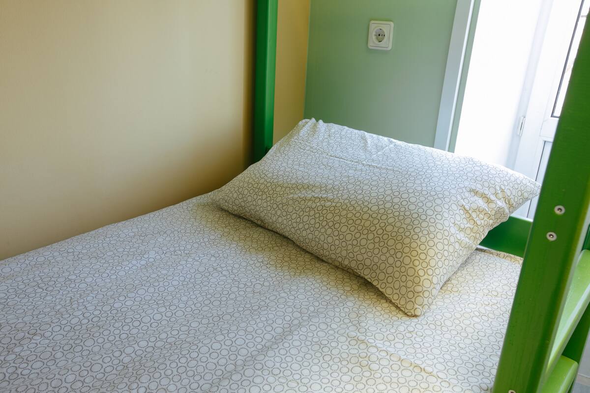 Soundproofing, free WiFi